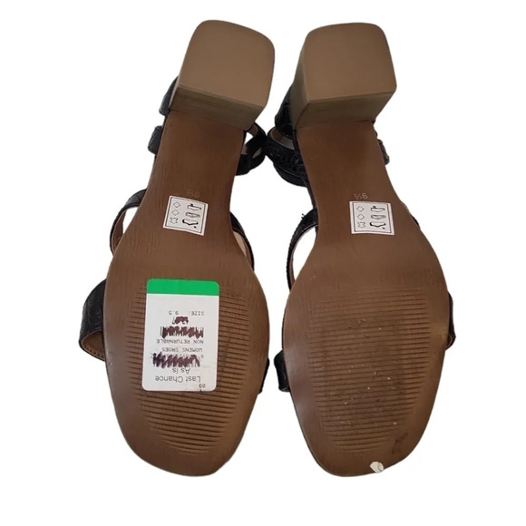 CREVO Kaitlin Block Heels - Picture 2 of 6